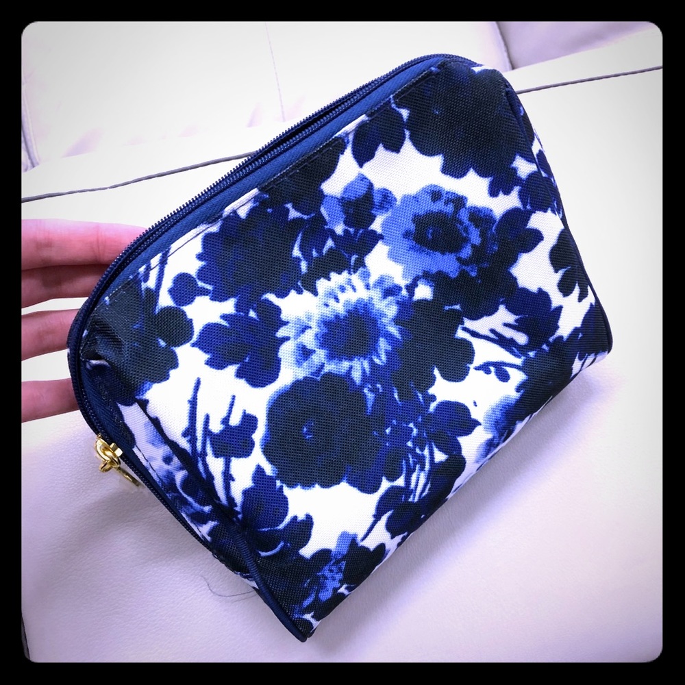Estée Lauder Makeup Bag